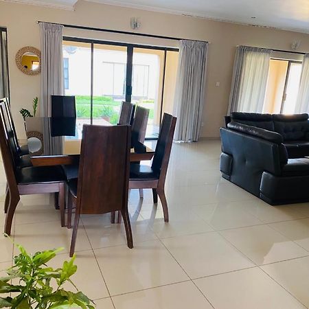 Styled Bed And Breakfast Palapye Ngoại thất bức ảnh