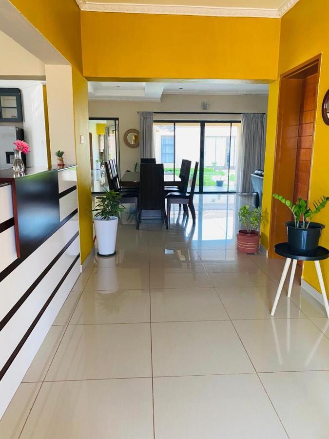 Styled Bed And Breakfast Palapye Ngoại thất bức ảnh